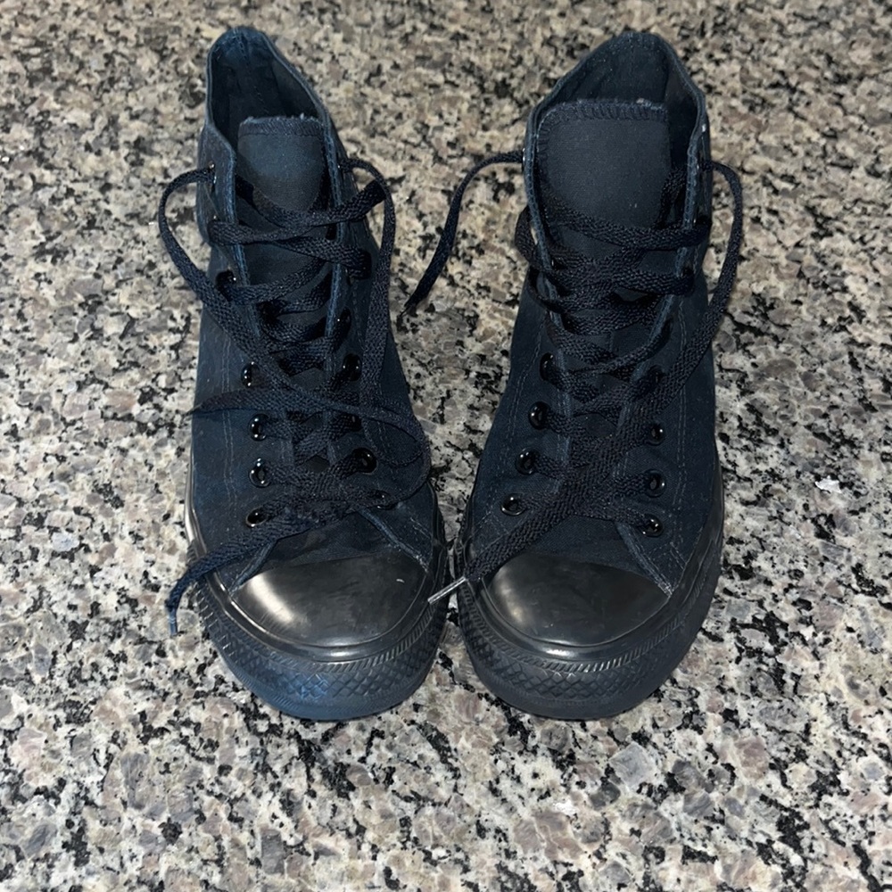 Black Converse high top style